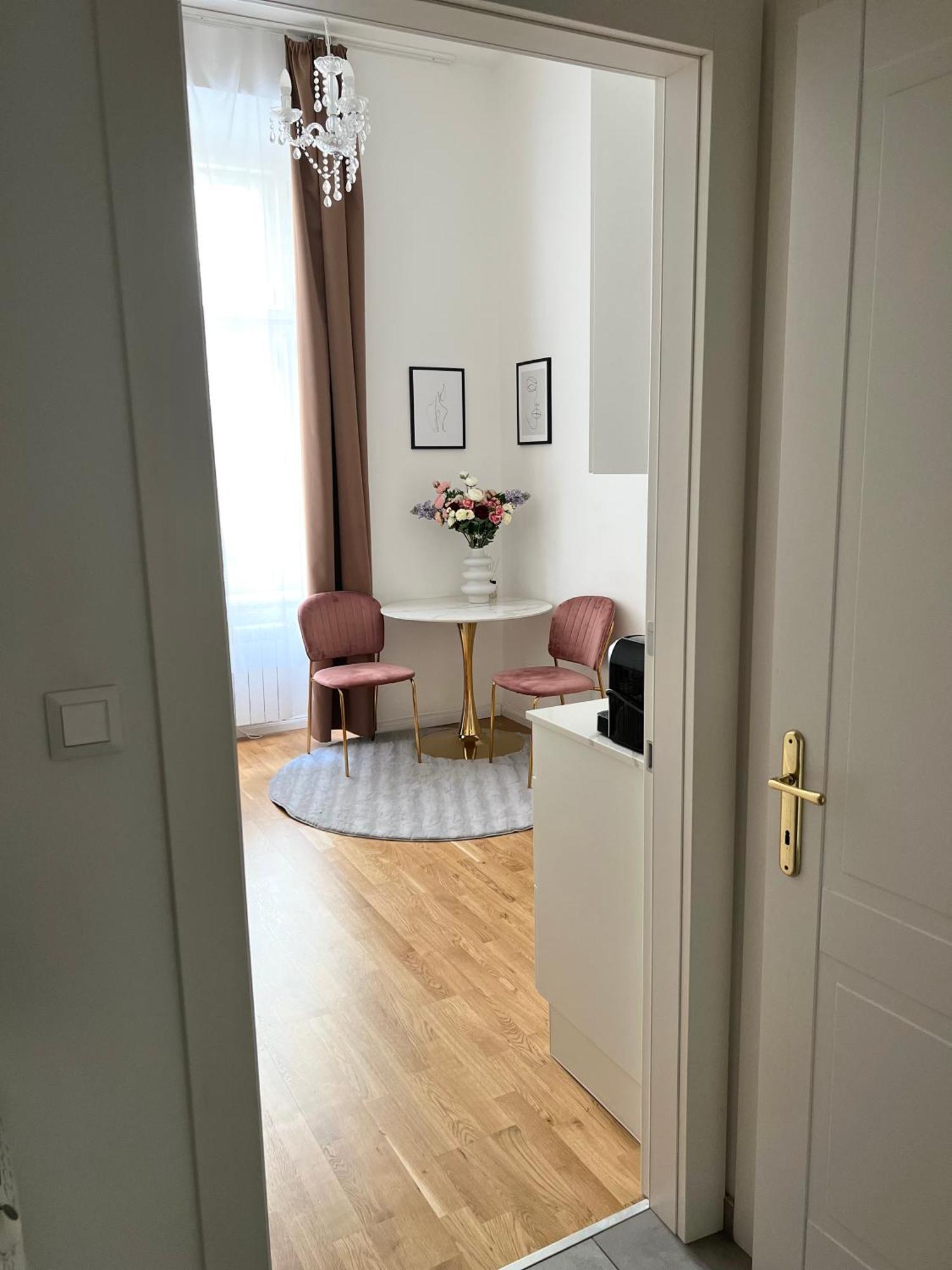 Angeloroma Deluxe Apartment Prag Dış mekan fotoğraf